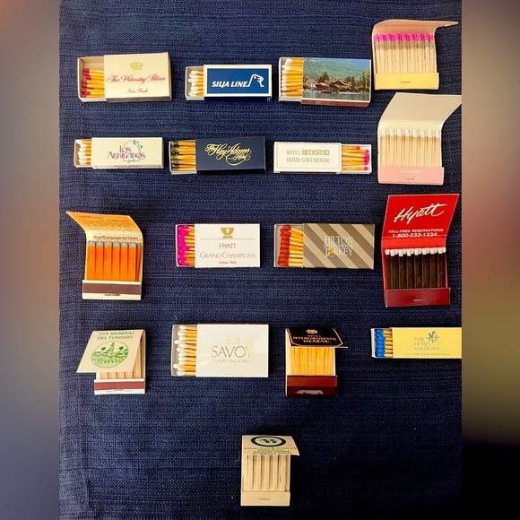 Lot of hotel themed matchbooks/boxes - Picture 3 of 3